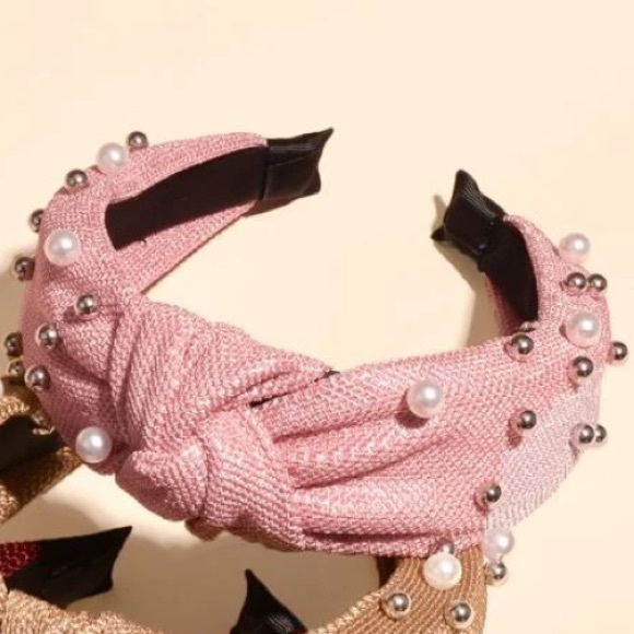 Accessories - New blush pink pearls headband